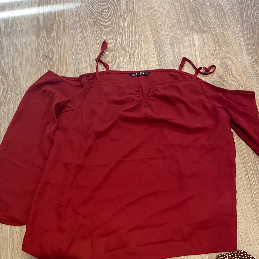 Shirt v neck cut